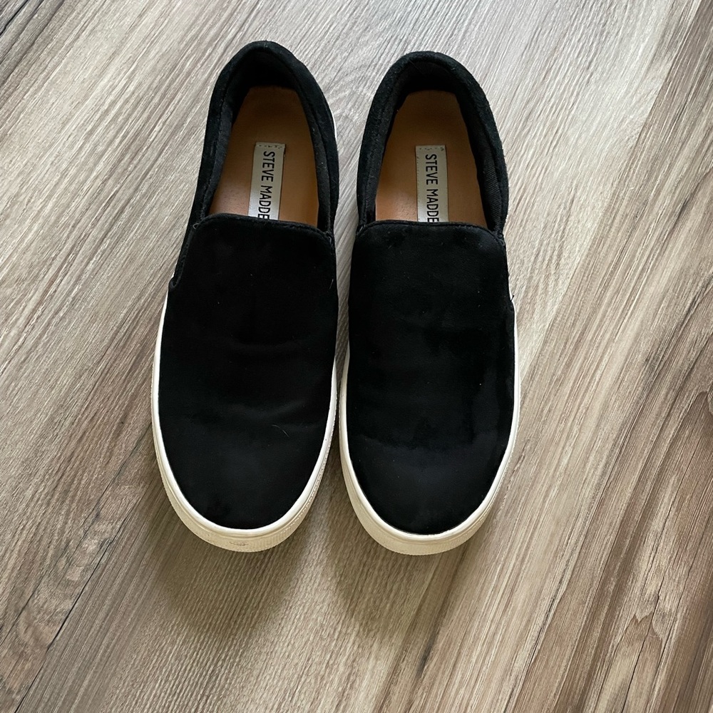 Steve Madden Black suede Gil’s 6.5